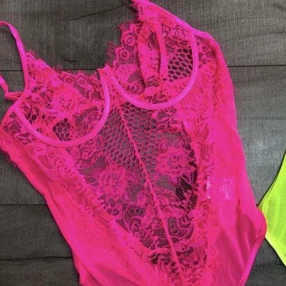 Tops - Lace body suit